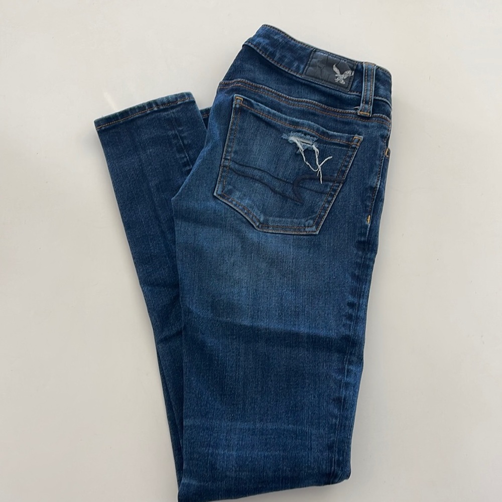 American Eagle Outfitters super stretch distressed jegging